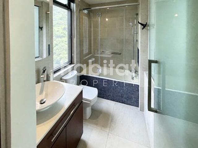 Two Bedrooms Apartment in Repulse Bay