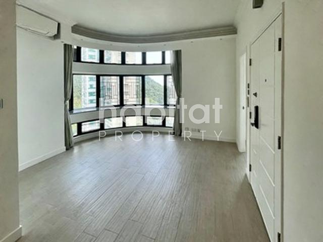 Two Bedrooms Apartment in Repulse Bay