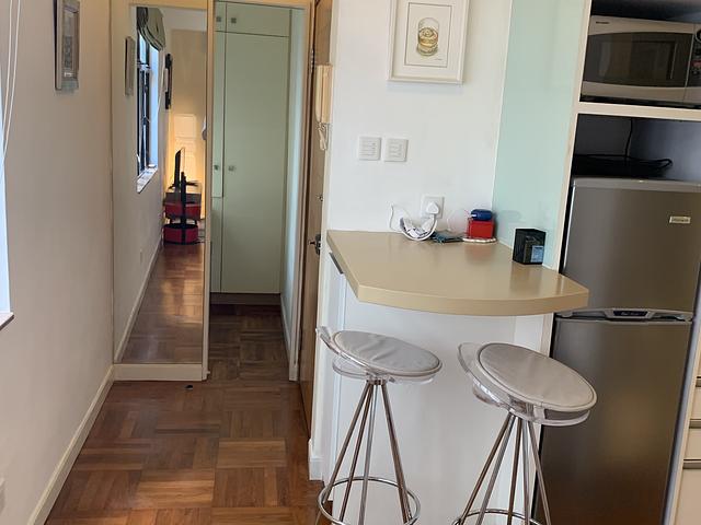 Central 1 bed furished apartment 