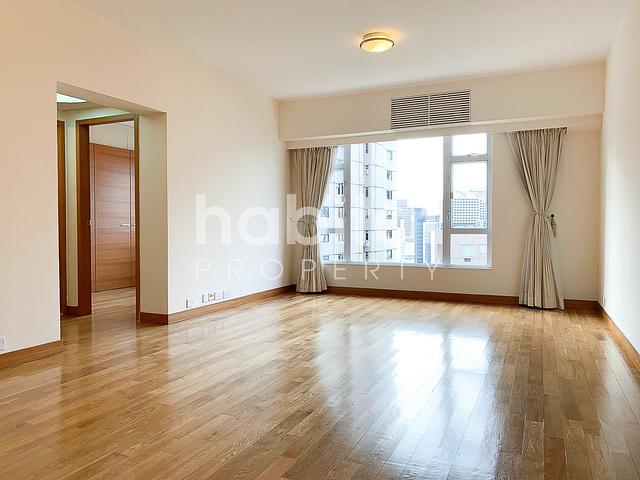 Spacious Family Home in Mid-Levels
