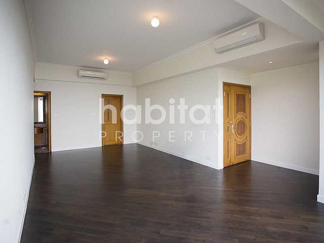 Modern 2 Bedroom Apartment