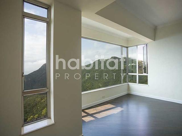 Modern 2 Bedroom Apartment