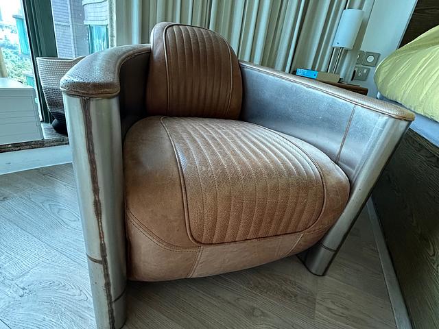 Timothy Oulton Hellcat Chair – Distressed Leather