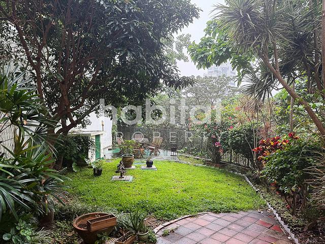 Rare Apartment for sale at Headland Road