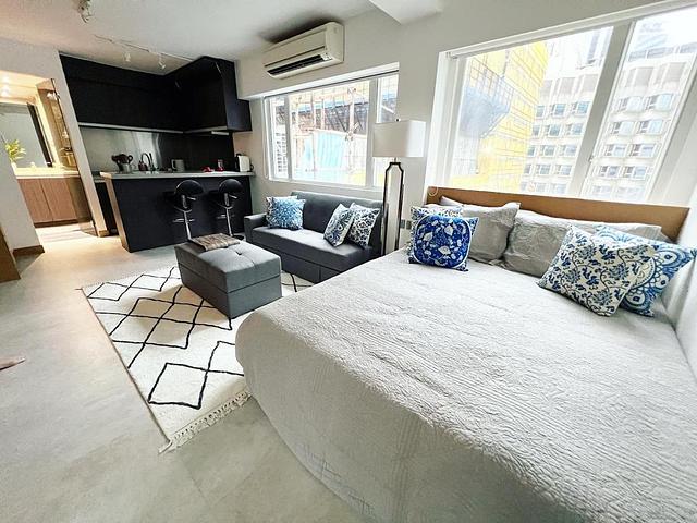 Studio Bedroom Flat