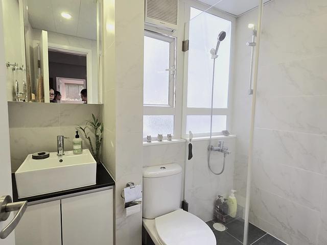 唐樓住宅出售 WALK-UP RESIDENTIAL BUILDING FOR SALE