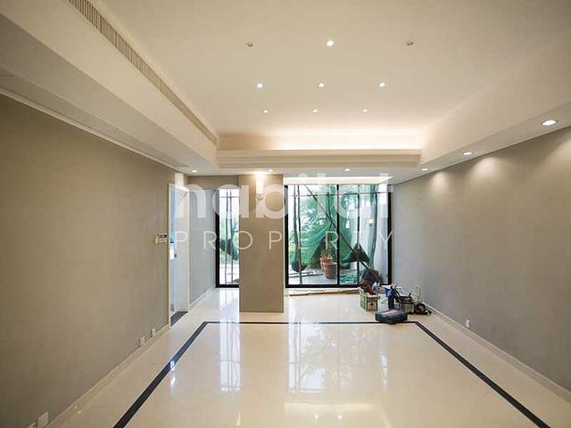 Rarely Available Seaview Townhouse