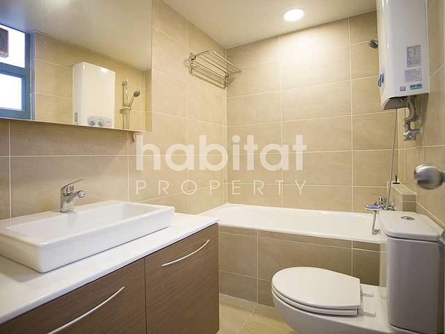 Townhouse In Sought After Complex