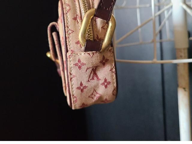 LV Louis Vuitton sling bag