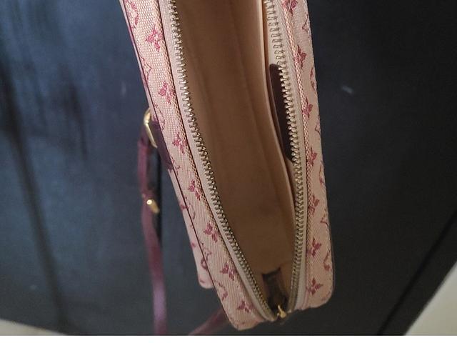 LV Louis Vuitton sling bag