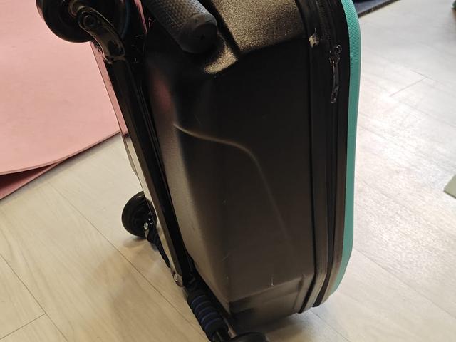 Zinc Flyte Case Scooter – 18" Blue ($300 HKD)