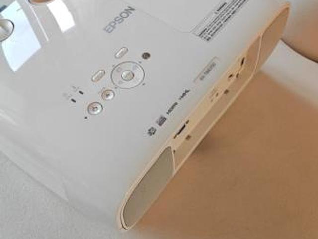 Epson Full Hd 3lcd Projector – Like New 