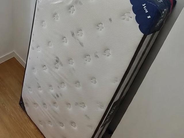 Single size mattress for sale 