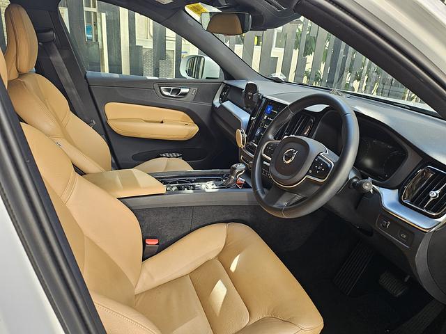 2018 Volvo XC60 T5 Momentum 