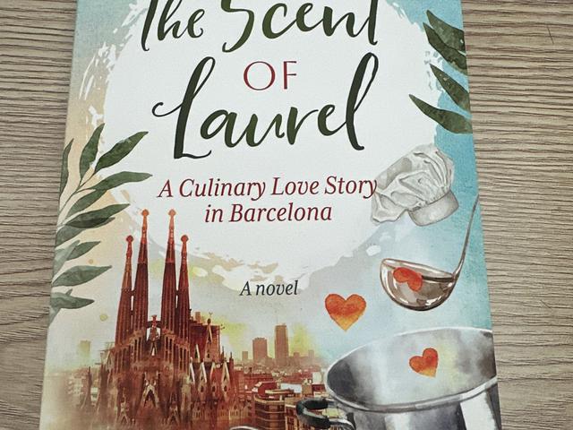 [100% Brand New] The Scent of Laurel