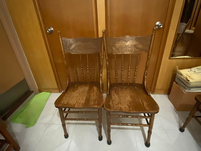 Free furniture! Wardrobes, bed, table...