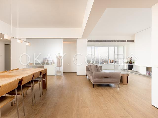 Vivian Court | Vivian Court, The Peak - 3 Bed, 2