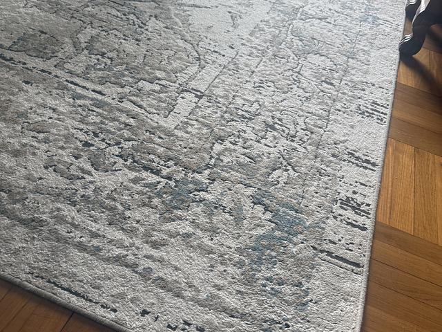 Miss Amara "Constance" Large Living Room Rug