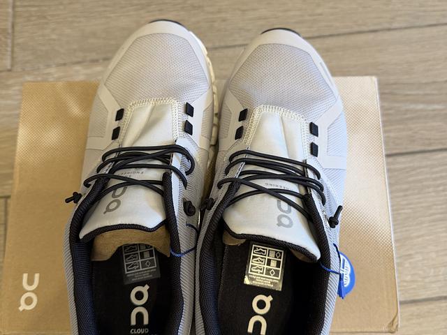On Cloud 5 Waterproof Glacier Grey and White