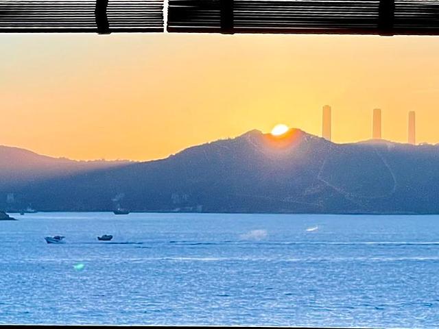Ocean Hub 5/F creative studios | 11 sea-view units