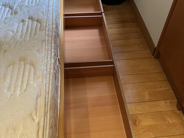 Comfortable bed for sale in Conduit Road