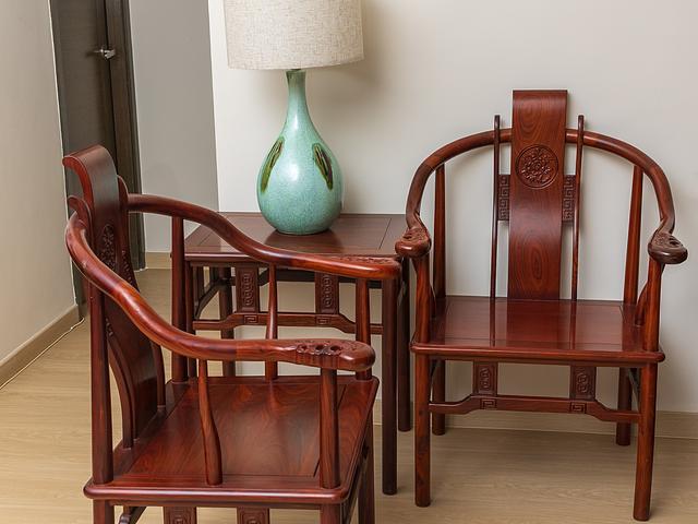 Elegant Chinese Rosewood Armchairs Side Table Set