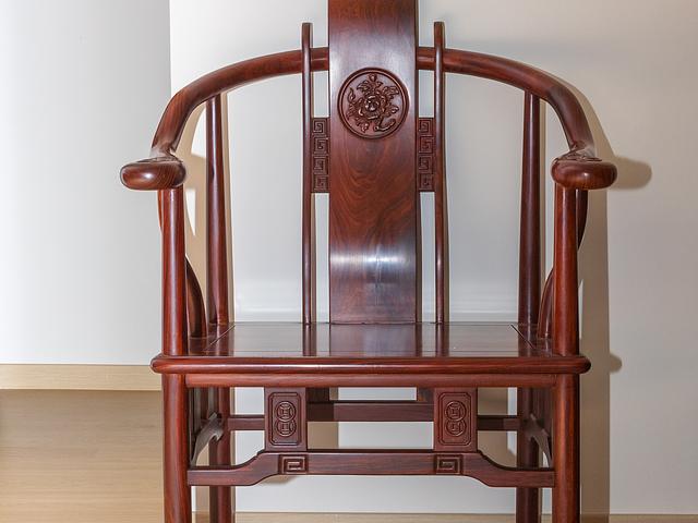 Elegant Chinese Rosewood Armchairs Side Table Set