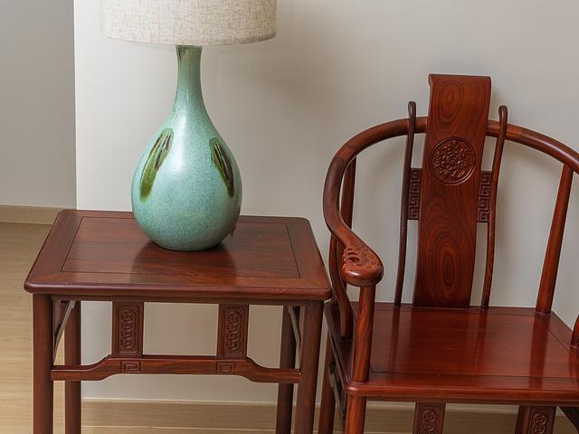 Elegant Chinese Rosewood Armchairs Side Table Set