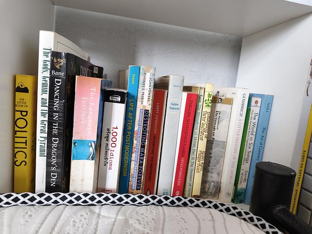 Frence( English) language books free 