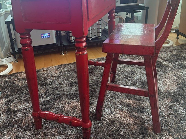 Beautiful Chinese table and chair 