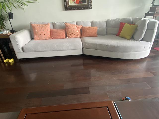 Sofa: moderately used. Very good condition.