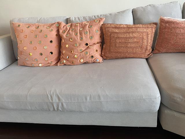 Sofa: moderately used. Very good condition.
