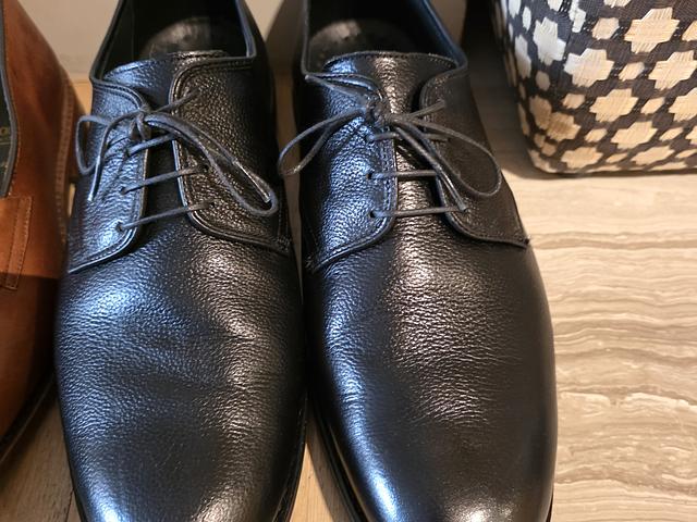 Mens Quality Shoes - clearance! Size US 9