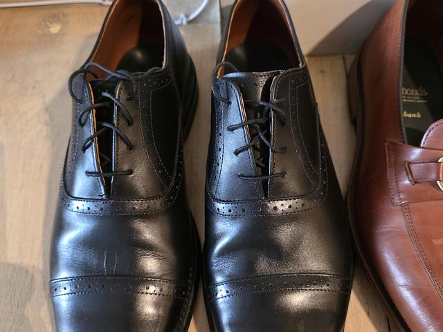 Mens Quality Shoes - clearance! Size US 9
