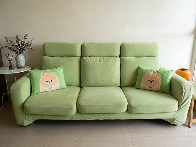 80% off ! GIORMANI Fabric 3-Seater Sofa (85% New)