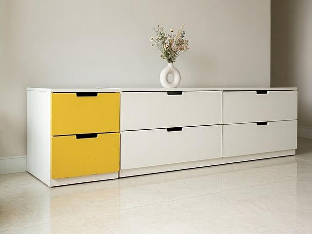 80% off Solid Wood High-Capacity TV Cabinet (80