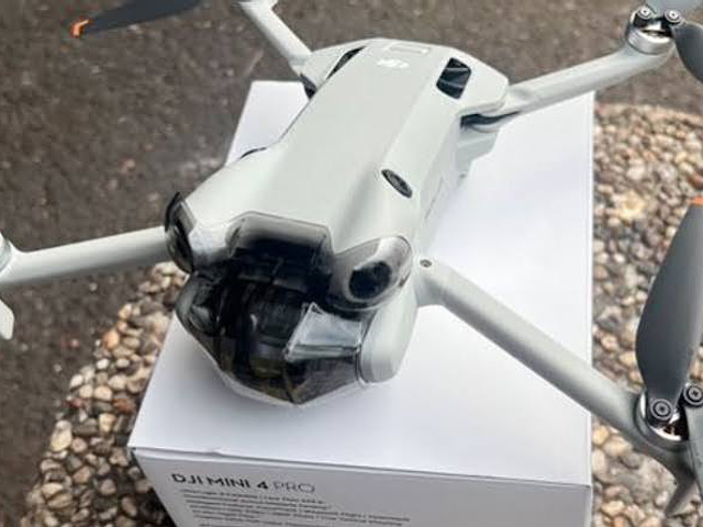 DJI Mini 4 Pro (DJI RC 2 Screen Controller) – Mint