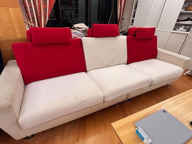 FREE Giormani Sofa