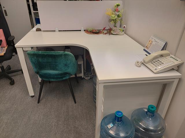 L shape desk