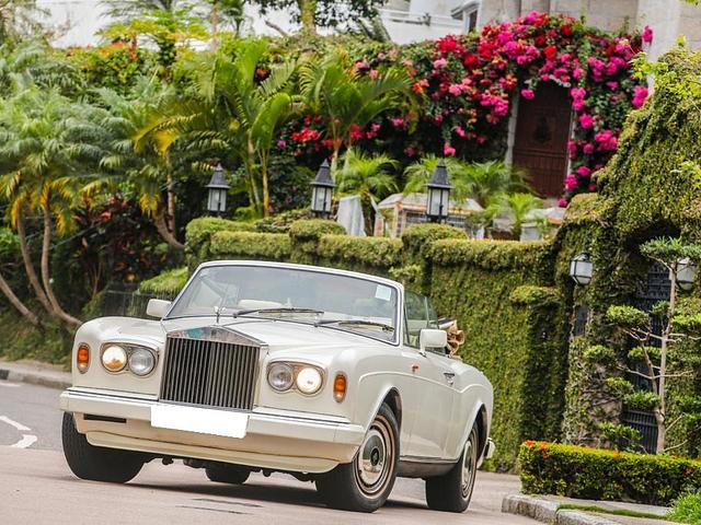 1990 Rolls Royce Corniche Convertible 