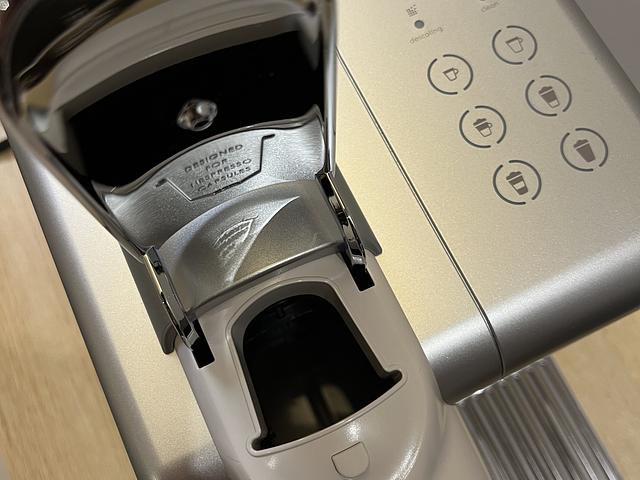 Nespresso Lattissima Touch Silver Coffee Machine