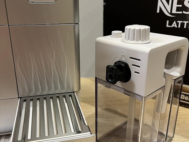 Nespresso Lattissima Touch Silver Coffee Machine