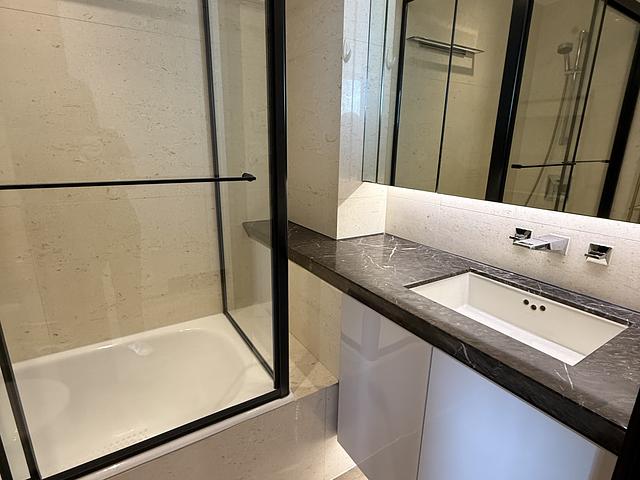 Price reduce. New Reno Harbourview. 5 min ifc 