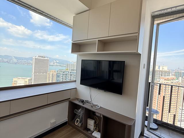 Price reduce. New Reno Harbourview. 5 min ifc 