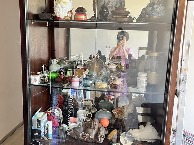A display cabinet