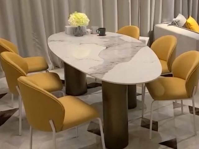 Baxter Lagos style dining table with dining chairs