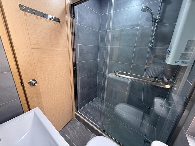 Near Escalator, Modern Reno; High Floor