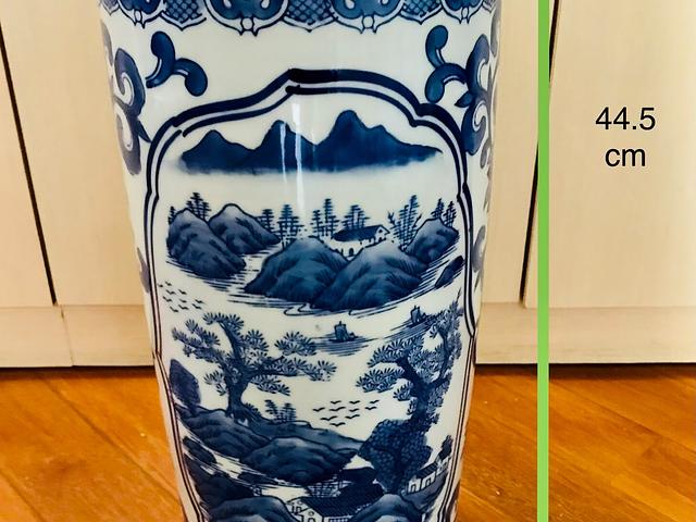 VINTAGE ORIENTAL CHINESE BLUE AND WHITE PORCELAIN 