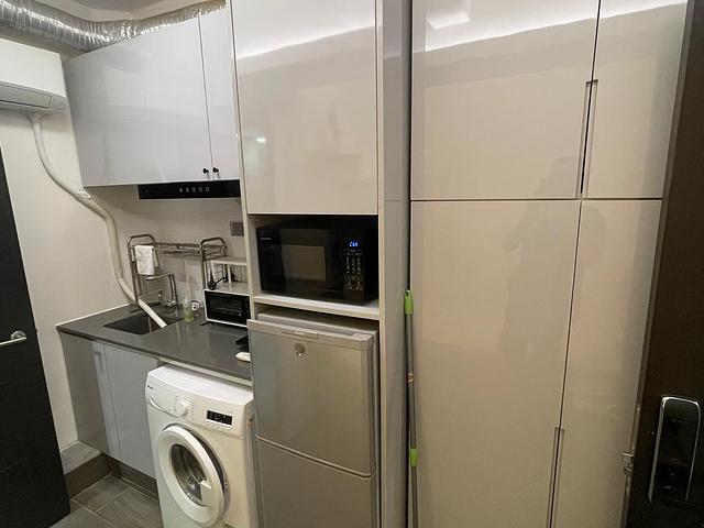 Direct Owner-Causeway Bay MTR 2min Furnished Suite