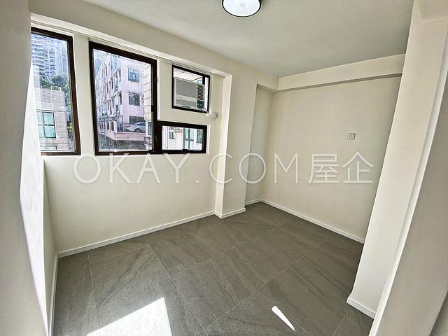 Crescent Heights | Crescent Heights, Mid-levels